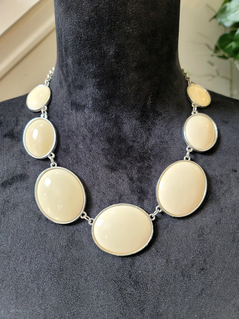 Cream Oval Statement Necklace Silver Tone Chunky Fashion Jewelry
